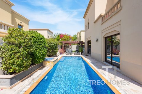 4 bedrooms Villa in Casa, UAE No. 80223 3