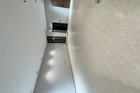 5 bedrooms Villa in Riyadh, Saudi Arabia No. 62634 19