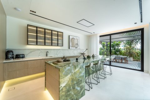 5 bedrooms Villa in Jumeirah Islands, UAE No. 203547 8