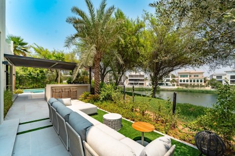 5 bedrooms Villa in Jumeirah Islands, UAE No. 203547 4