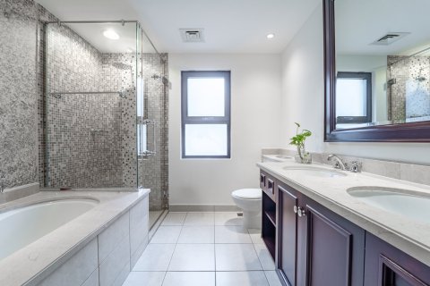 Apartment de 3 dormitorios en Downtown Dubai (Downtown Burj Dubai), UAE No. 203546 13