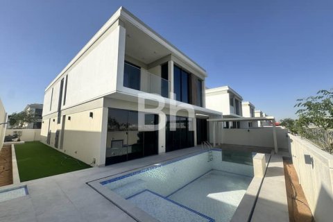 Villa de 4 dormitorios  No. 114601 2