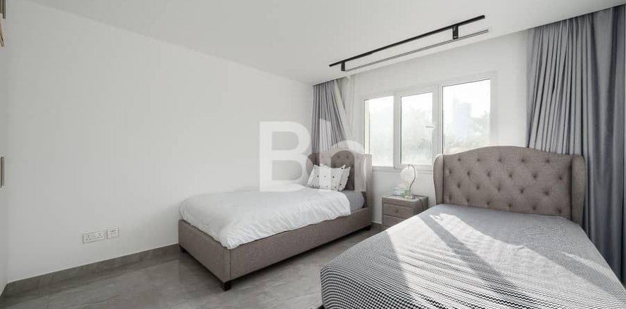 Villa de 5 dormitorios No. 114605