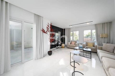 Villa de 5 dormitorios  No. 114605 11