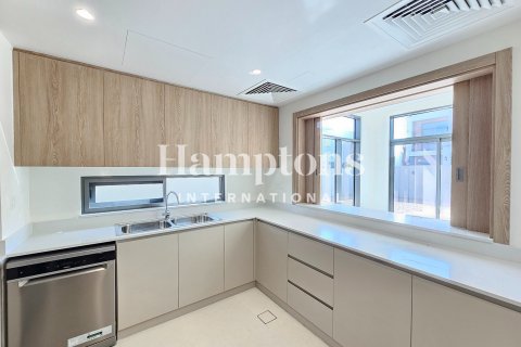 Вилла с 4 спальнями в Dubai South (Dubai World Central), ОАЭ №147991 11
