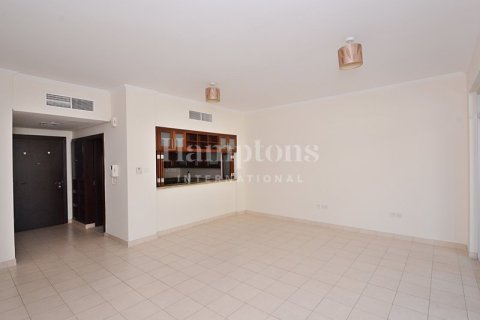 Apartment de 2 dormitorios en The Views 1, UAE No. 147986 9
