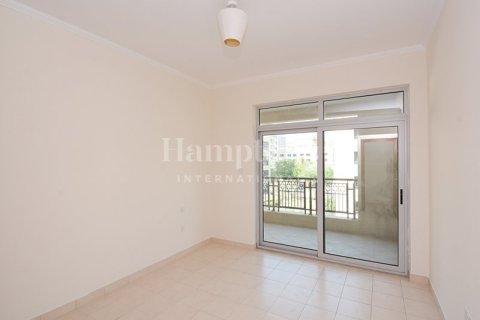Apartment de 2 dormitorios en The Views 1, UAE No. 147986 11