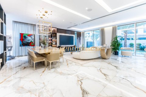 4 bedrooms Villa in Jumeirah Park, UAE No. 77746 4