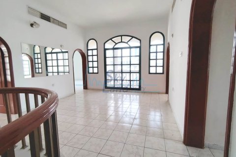 Villa de 6 dormitorios en Jumeirah, UAE No. 104440 3