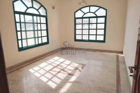 Villa de 6 dormitorios en Jumeirah, UAE No. 104440 15
