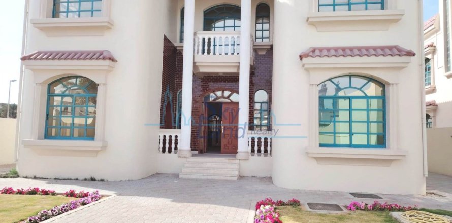 Villa de 6 chambres à Jumeirah, UAE No. 104440