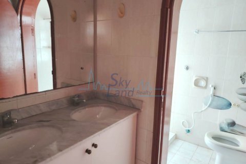 Villa de 6 dormitorios en Jumeirah, UAE No. 104440 10