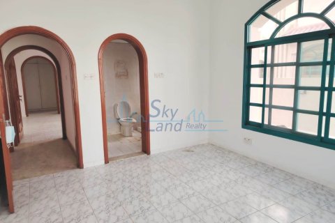 Villa de 6 dormitorios en Jumeirah, UAE No. 104440 8