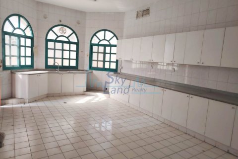 Villa de 6 dormitorios en Jumeirah, UAE No. 104440 12