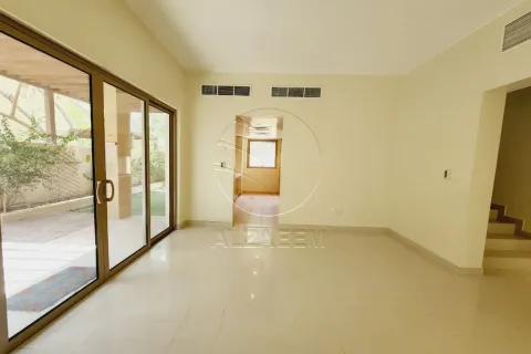 3 bedrooms Townhouse No. 127910 4