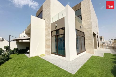 Villa de 4 dormitorios  No. 116778 2