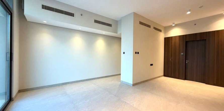 Studio Apartment in Dubai, UAE No. 170106