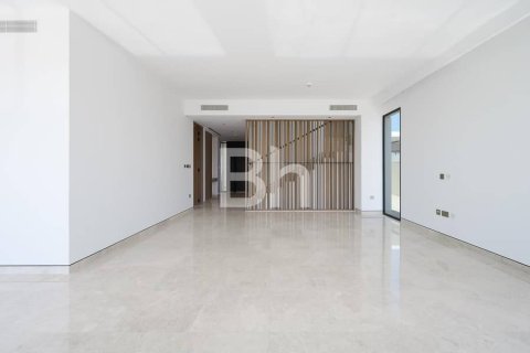 Villa de 4 dormitorios  No. 114685 30