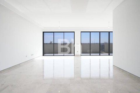 Villa de 4 dormitorios  No. 114685 2