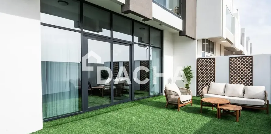 Townhouse de 3 chambres à Dubai Land, UAE No. 155579