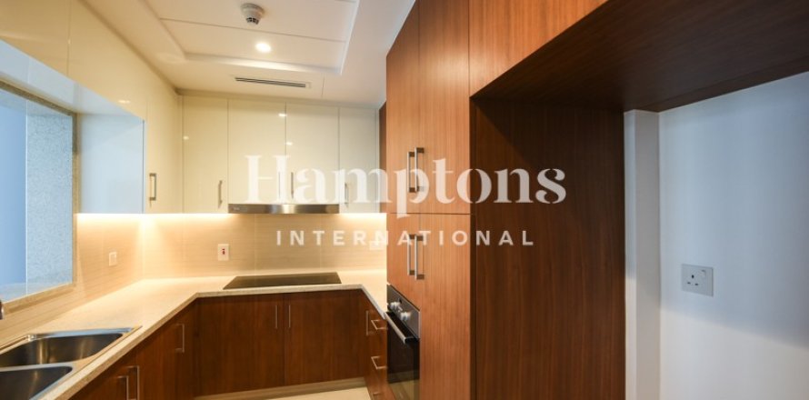Appartement de 3 chambres à The Hills A, UAE No. 166811