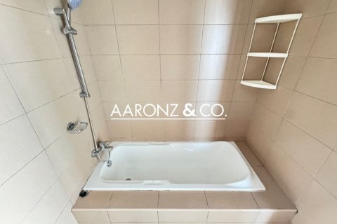 2 bedrooms Apartment in Jumeirah Lake Towers, UAE No. 144900 14