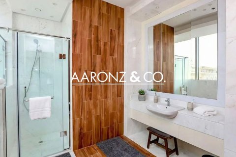 5 bedrooms Penthouse in Business Bay, UAE No. 144897 10