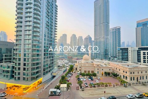 Apartment de 2 dormitorios en Dubai Marina, UAE No. 144898