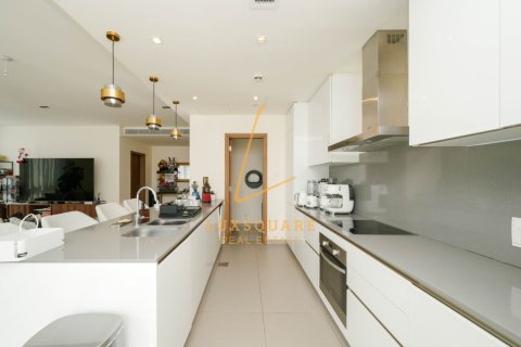 3 bedrooms Apartment in Al Wasl, UAE No. 144895 7