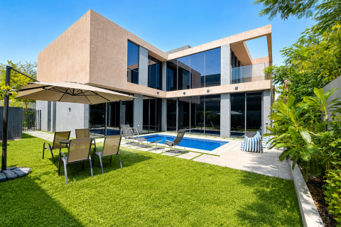 4 bedrooms Villa in Tilal City, UAE No. 195073