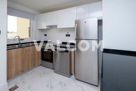 Villa de 2 dormitorios en Dubai Land, UAE No. 9259 11