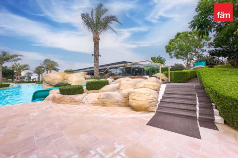 Villa de 3 dormitorios en Dubai, UAE No. 135869 9