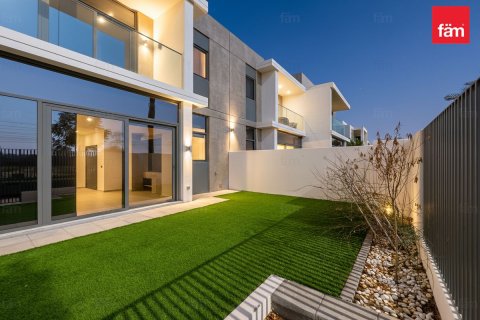 Villa de 3 dormitorios en Dubai, UAE No. 135869