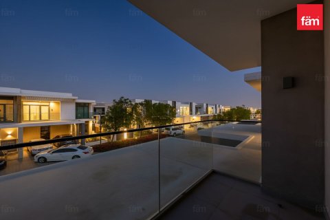 Villa de 3 dormitorios en Dubai, UAE No. 135869 4