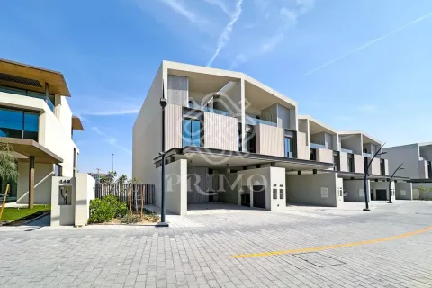 Townhouse de 4 dormitorios en Dubai, UAE No. 161461