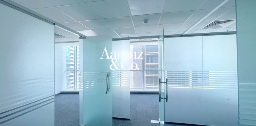 64m² Office in Business Bay, UAE No. 168363