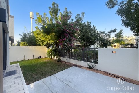 Villa de 4 dormitorios en Tilal Al Ghaf, UAE No. 168365
