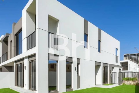 Townhouse de 4 dormitorios  No. 114159 2