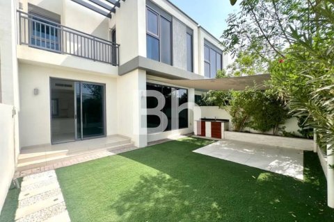 Townhouse de 4 dormitorios  No. 114163 2