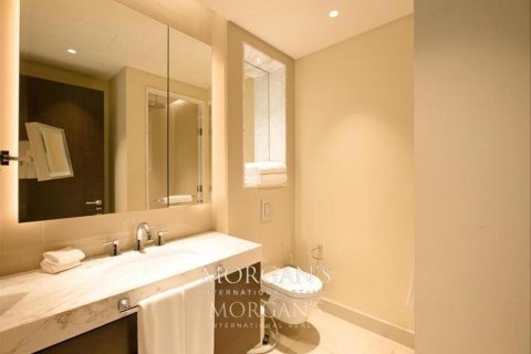 Квартира с 2 спальнями в The Address Residence Fountain Views, ОАЭ №37333 43