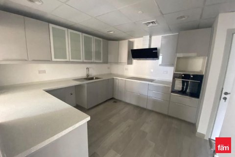 3 bedrooms Apartment in Dubai, UAE No. 165973 5