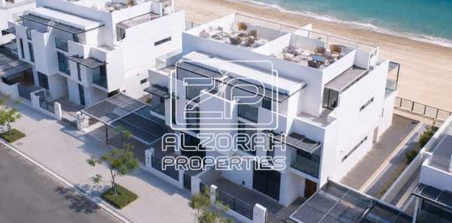 4 bedrooms Villa in Sharjah Waterfront City, UAE No. 205472