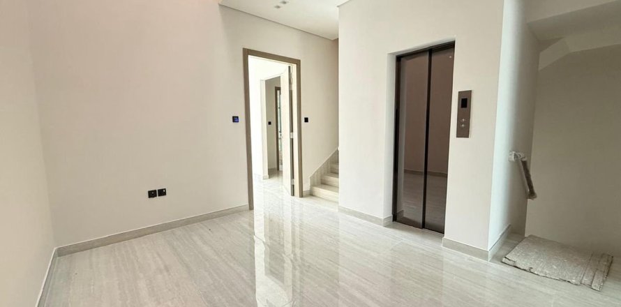 4 bedrooms Townhouse in Dubai, UAE No. 173238