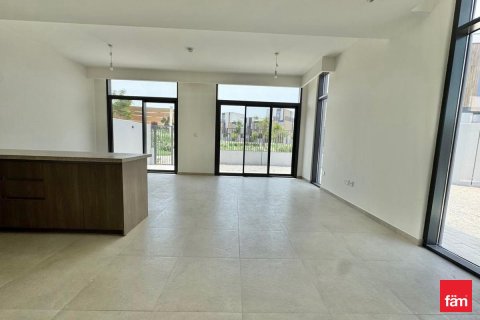 3 bedrooms Villa in Dubai, UAE No. 147890