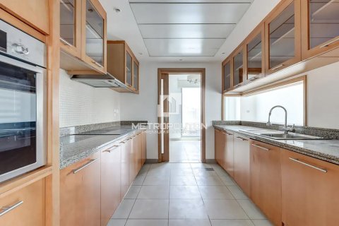 3 bedrooms Apartment No. 129383 4