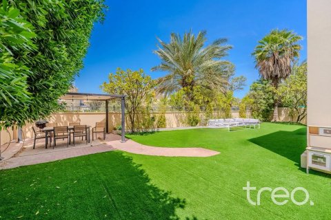 Villa de 4 chambres à Arabian Ranches, UAE No. 186615 3