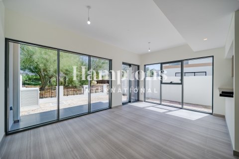 4 غرف نوم تاون هاوس  رقم 131837 4