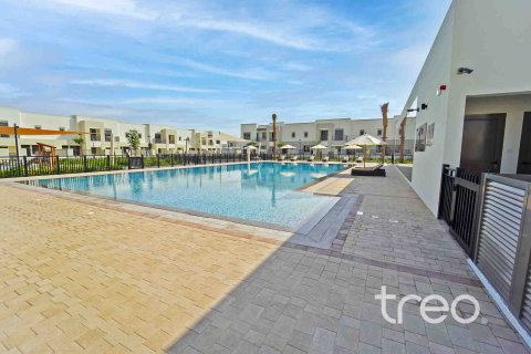 Townhouse de 3 chambres à Town Square, UAE No. 206228