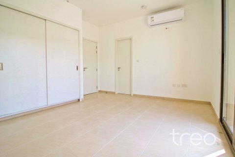 Villa de 3 dormitorios en Zahra Townhouses, UAE No. 206223 5