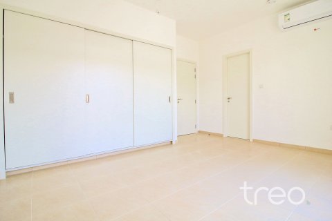 Villa de 3 dormitorios en Zahra Townhouses, UAE No. 206223 6